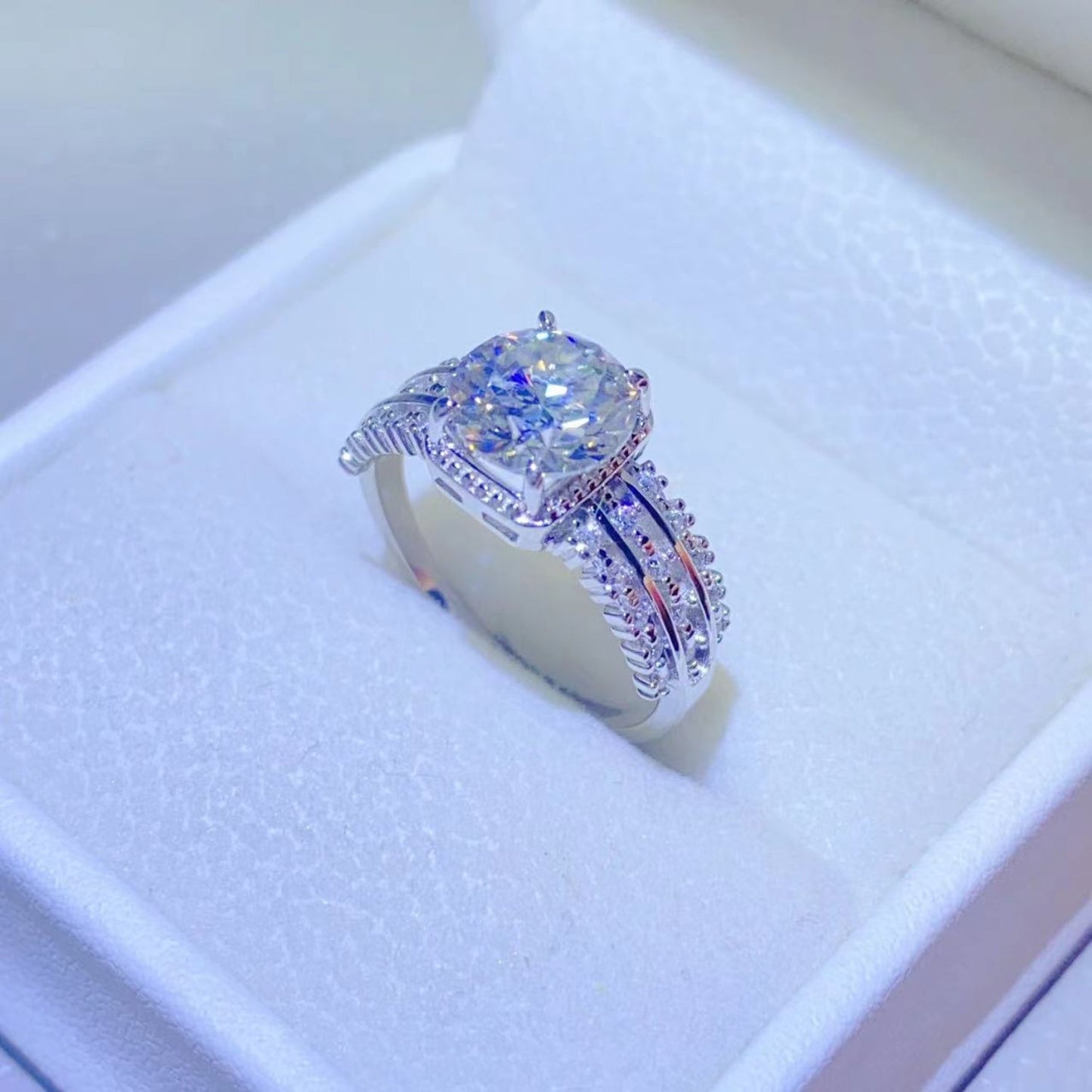 2 Carat Moissanite 925 Sterling Silver Ring - Candle Divas