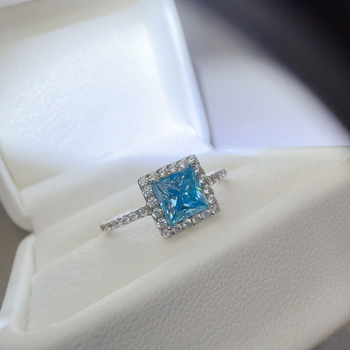 2 Carat Moissanite 925 Sterling Silver Square Shape Ring - Candle Divas