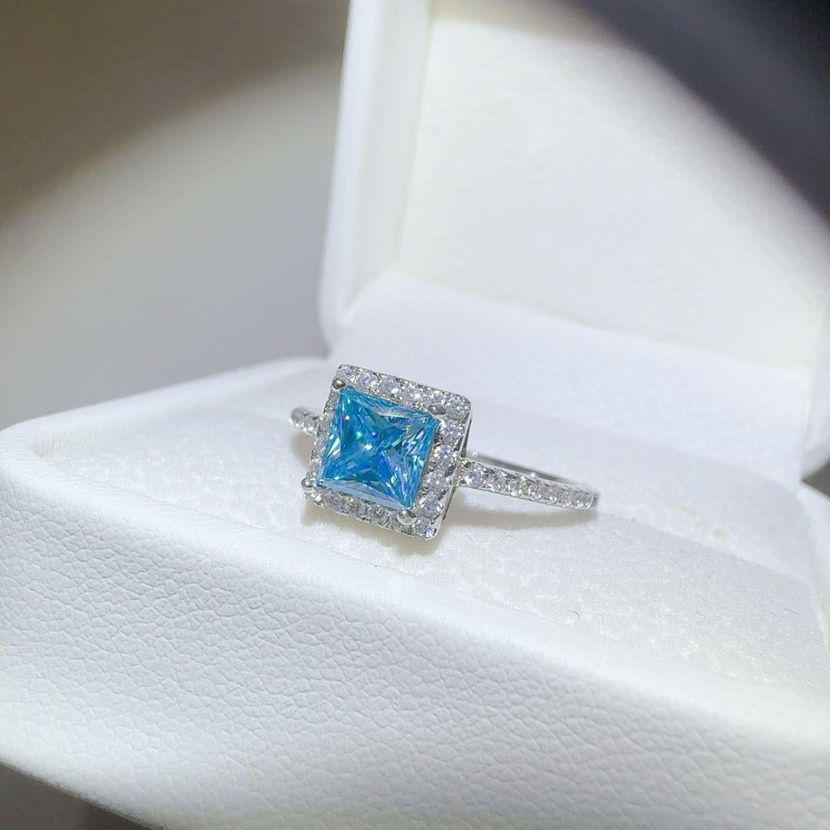 2 Carat Moissanite 925 Sterling Silver Square Shape Ring - Candle Divas