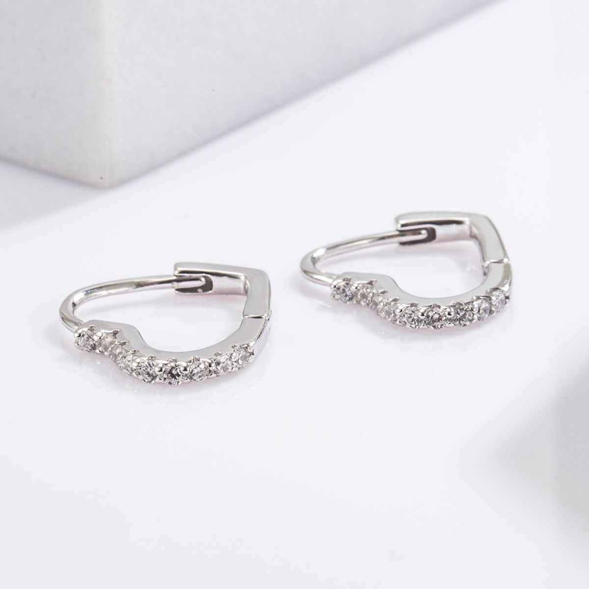 925 Serling Silver Zircon Heart Shape Earrings - Candle Divas