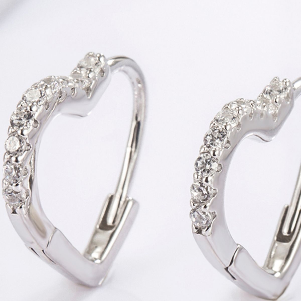 925 Serling Silver Zircon Heart Shape Earrings - Candle Divas