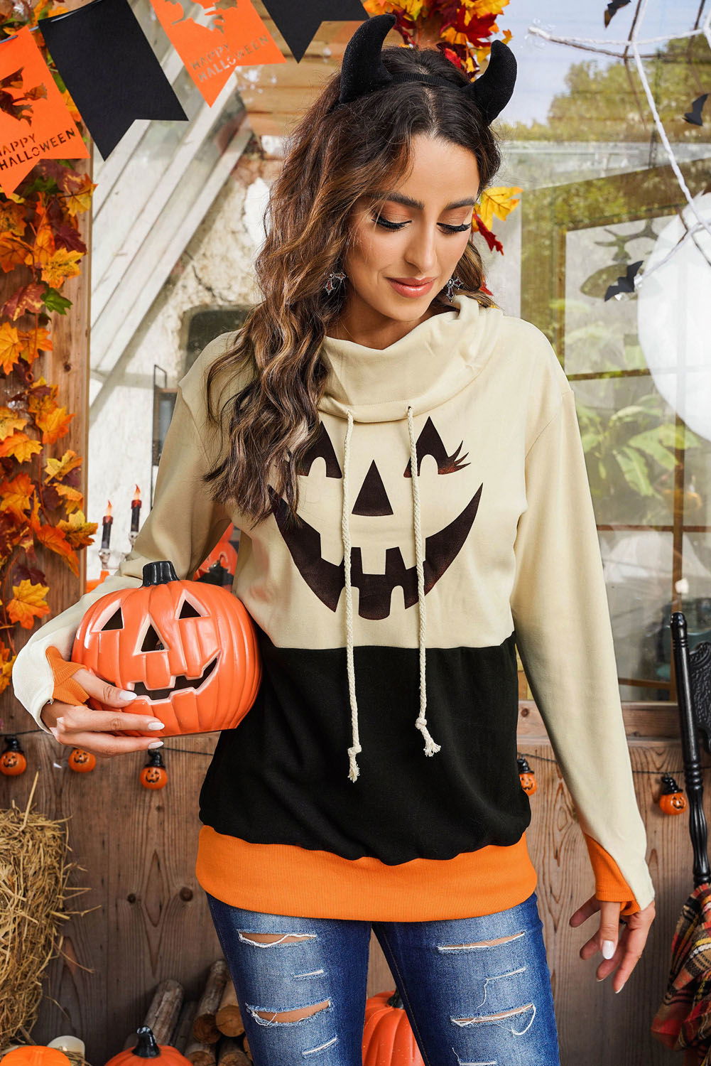 Long Sleeve Jack-O'-Lantern Graphic Sweatshirt - Candle Divas