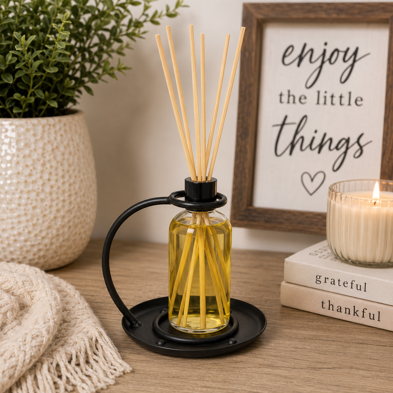 Black Metal Reed Diffuser Holder