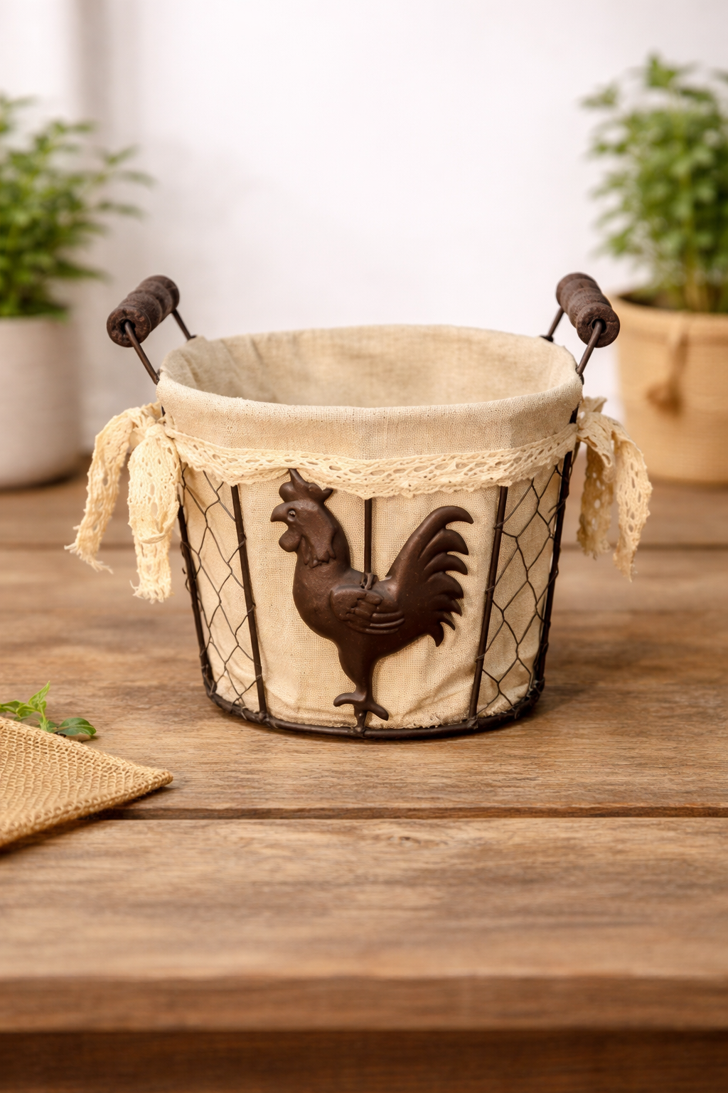 Wire Rooster Basket with Fabric Liner