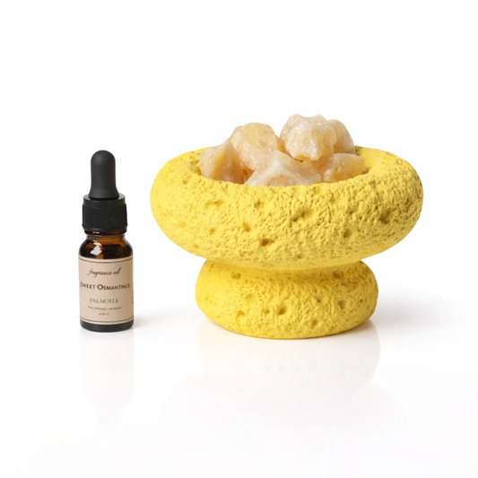 Yellow moon aromatherapy diffuser with citrine crystals and oolong tea fragrance oil